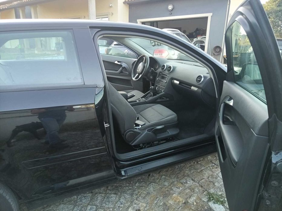 AUDI A3 Hatchback (8P1) 1.6 TDI Diesel 105 cv / 77 kW 2010 foto 5
