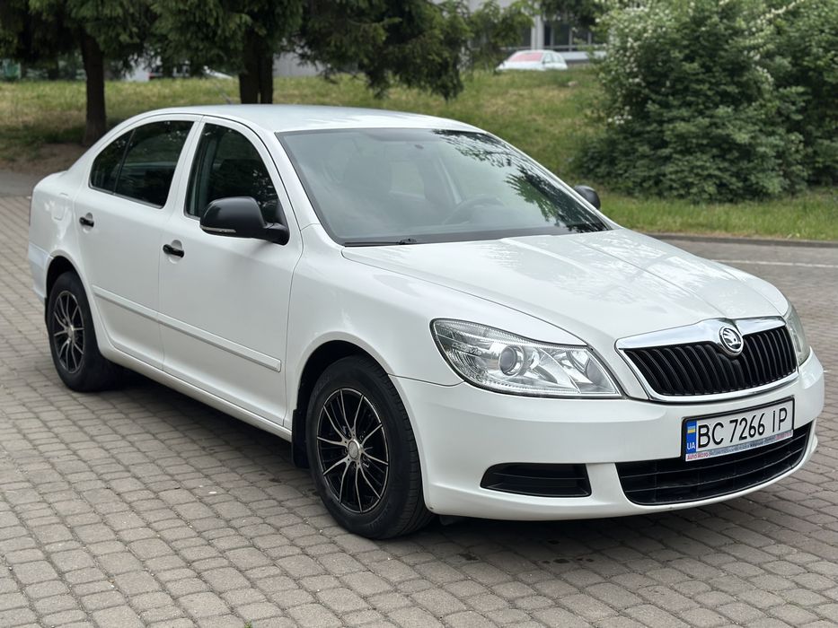 SKODA OCTAVIA 2010 1.6 дизель