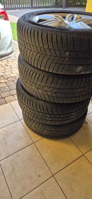 Sprzedam opony zimowe kierunkowe 235/55R18 Barum Polaris 5