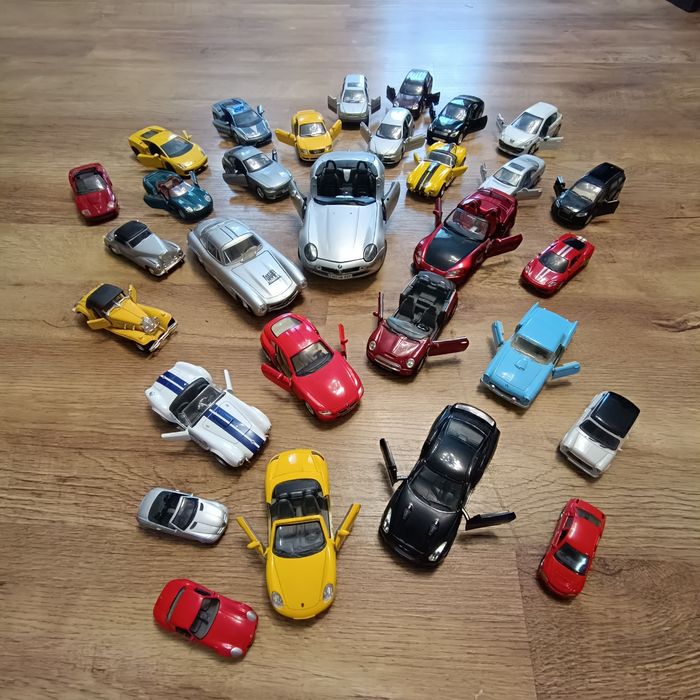 Металлические модели автомобилей Welly, Kinsmart (Mercedes, Ford, Porsche)
