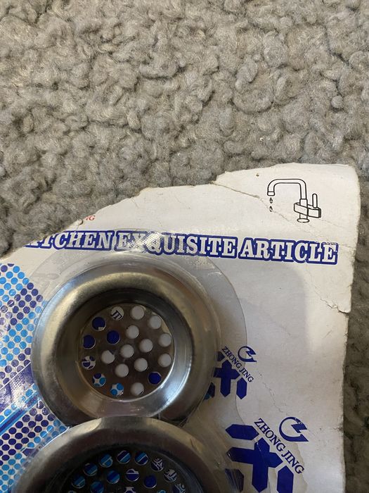 Набір ситечок та заглушок в раковину