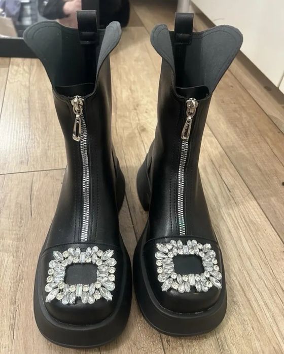 Botki z kryształkami