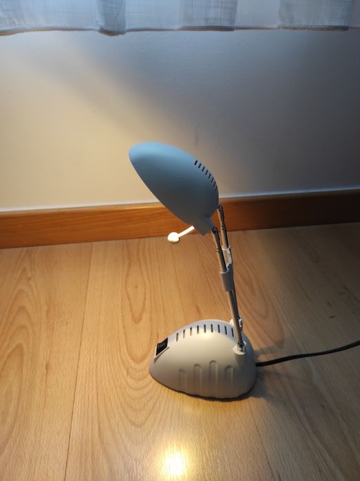White Office Desk Lamp