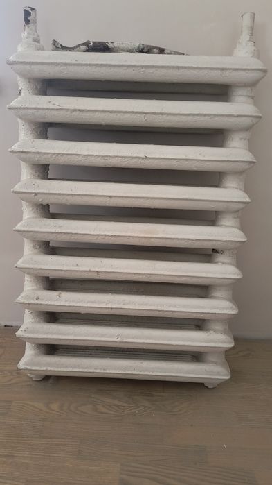 Радіатор чугунний три