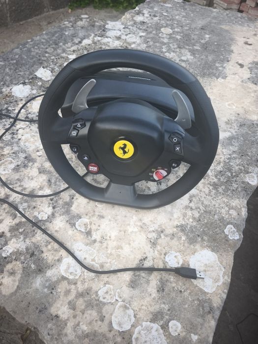 Volante Playstarion FerrariI + PEDAIS À VENDA  + suporte