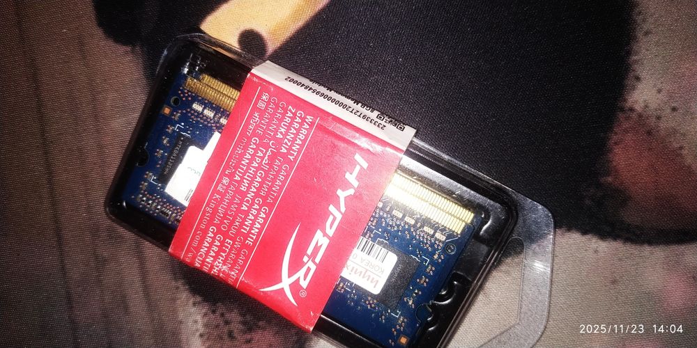 Продам DDR3 память hunix 3gb