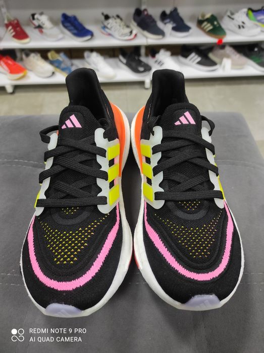 ОРИГІНАЛ 100% Кросівки Adidas Ultraboost Light Performance HQ6346 37