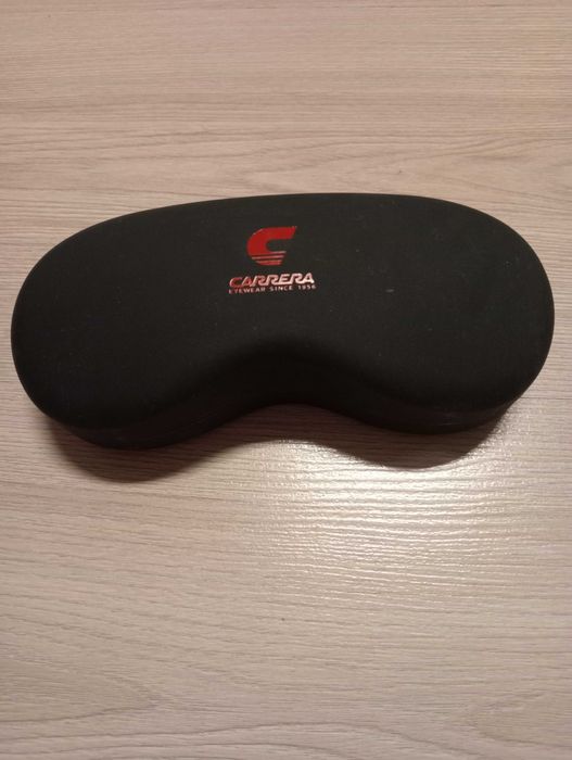 Etui na okulary Carrera