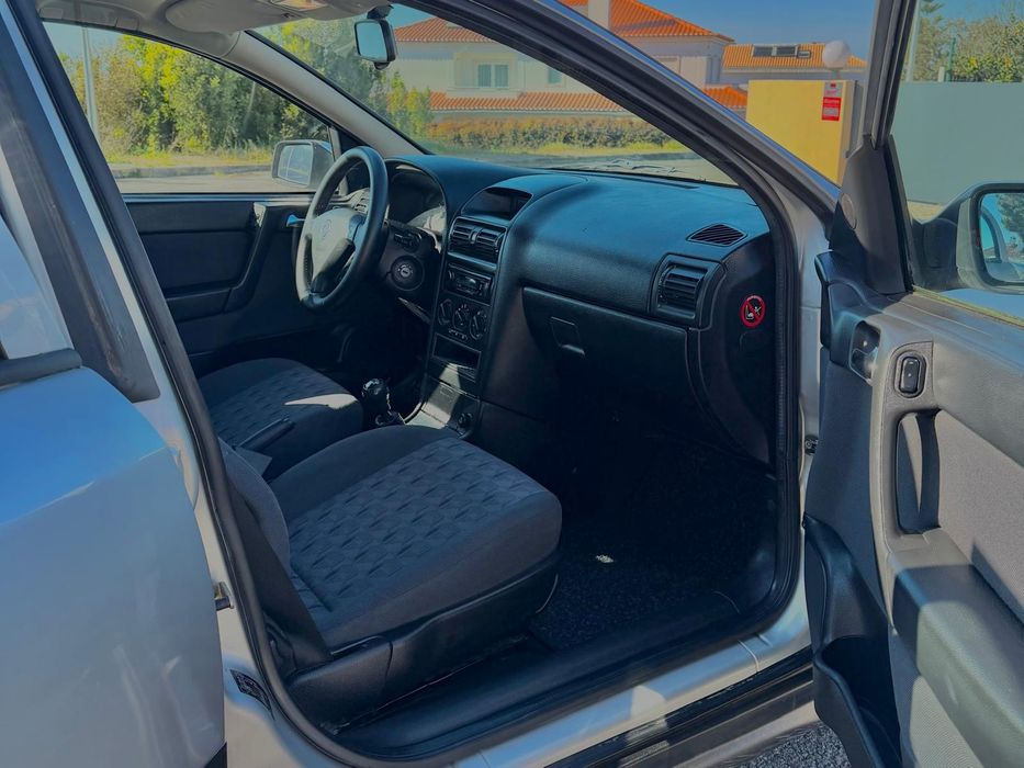 Opel Astra 1.2 gasolina 100.243 km