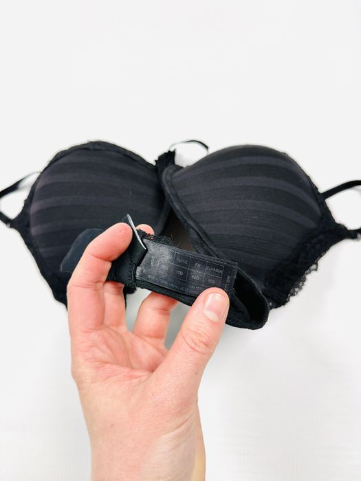 Biustonosz push-up 70D czarny