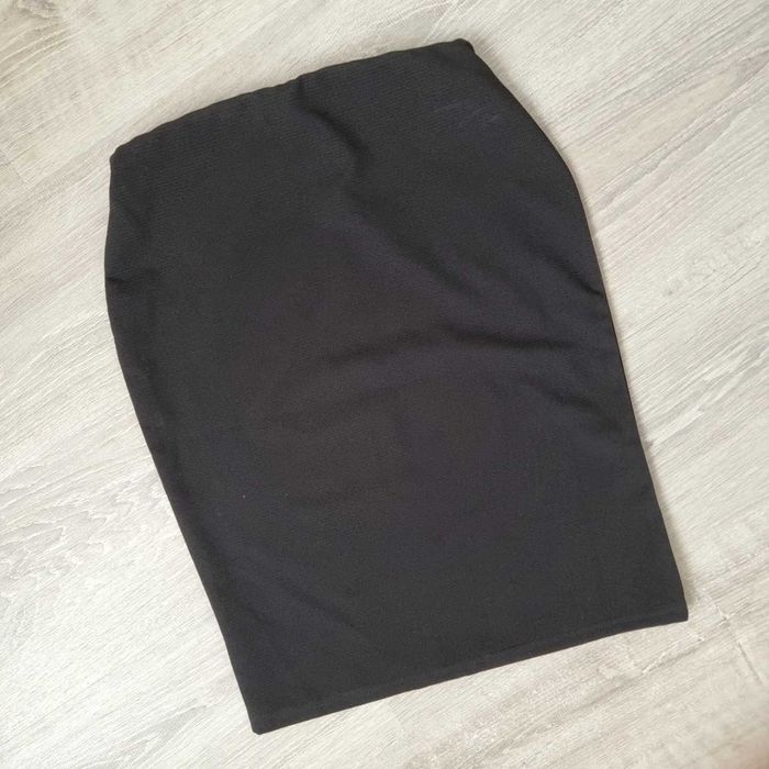 Спідниця чорна, еластична