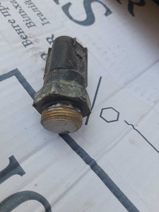 Датчик включення вентелятора Golf 4 двигун 1.4