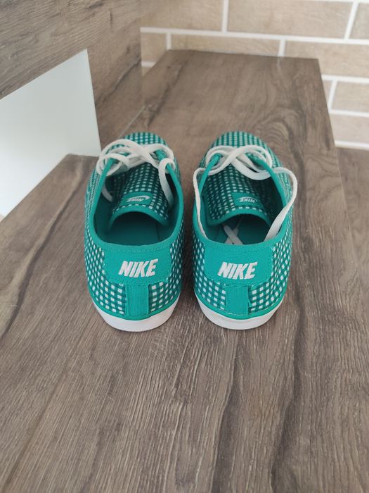 Женские кеды Nike