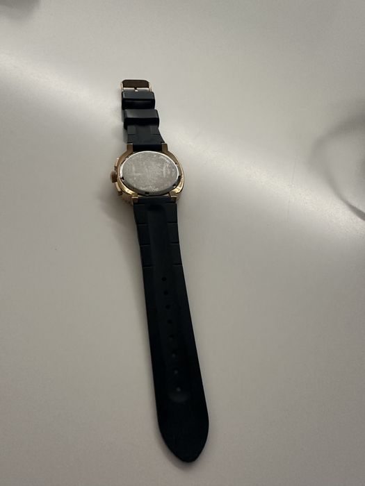 Relógio da marca MG