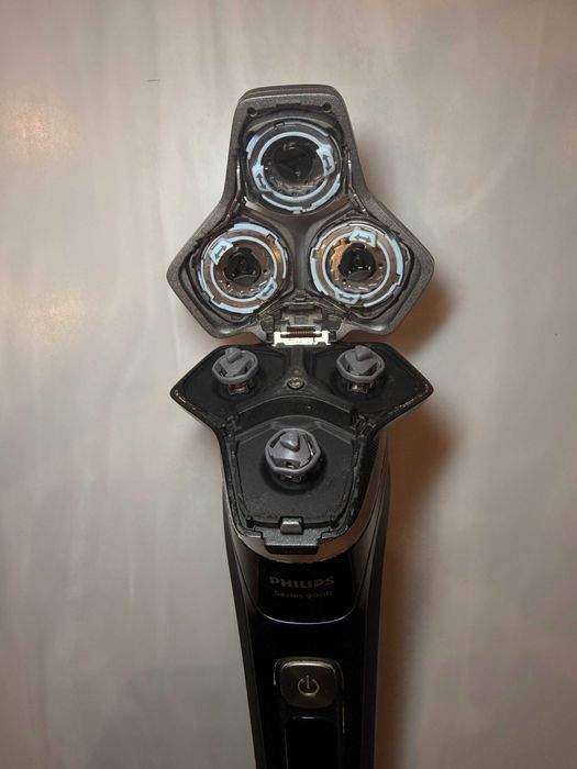 Philips Series 9000 S9986/59 (нові леза) + станція самоочистки