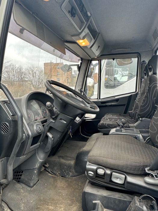 Евакуатор івеко 75