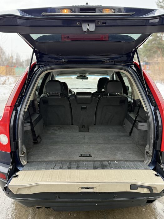Volvo XC 90 в доброму стані