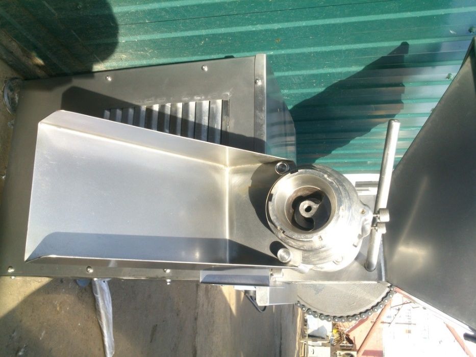 Прес механічної обвалки мс'яса ПМО 400