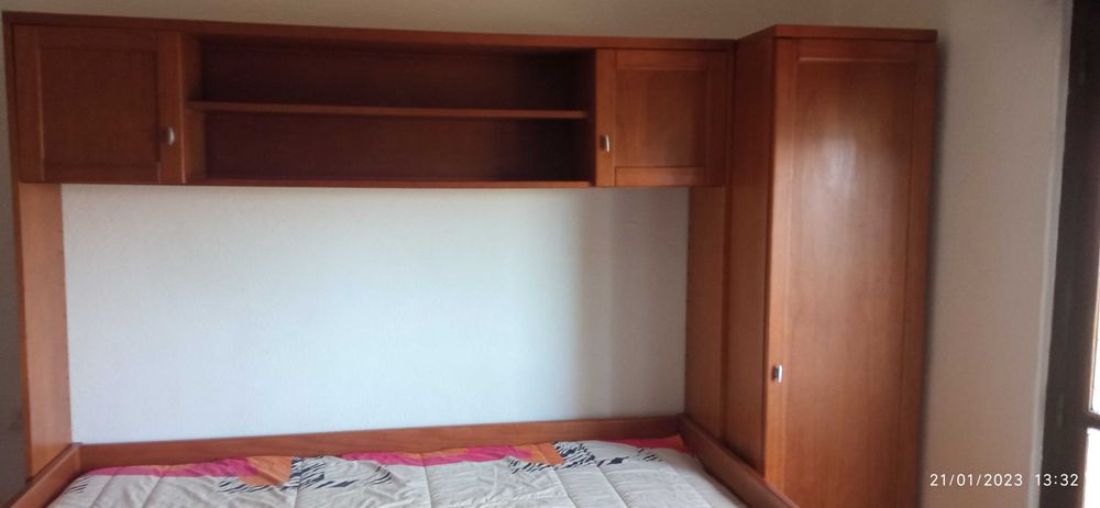 Estúdio c/2 camas + roupeiro+ Cómoda, Fantástico como Novo ótimo preço