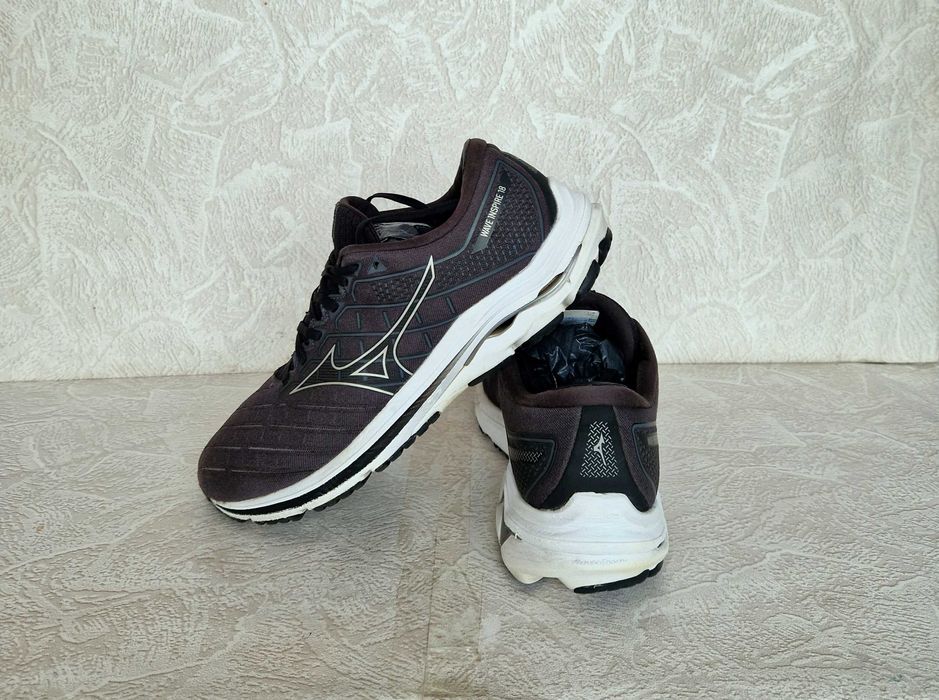 Кроссовки (Mizuno Wave Inspire 18) размер 46-47