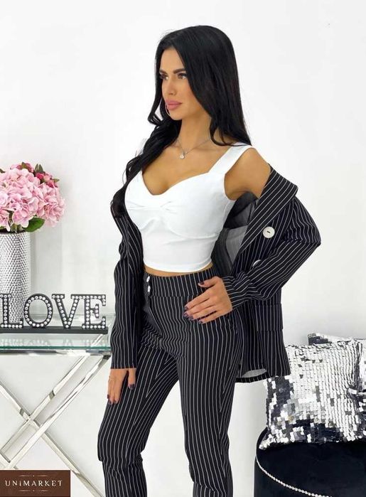 Класичний жіночий брючний костюм в смужку трійка