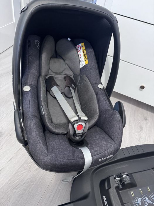 Maxi Cosi Pebble Pro i-Size Fotelik samochodowy 0-13 kg z baza
