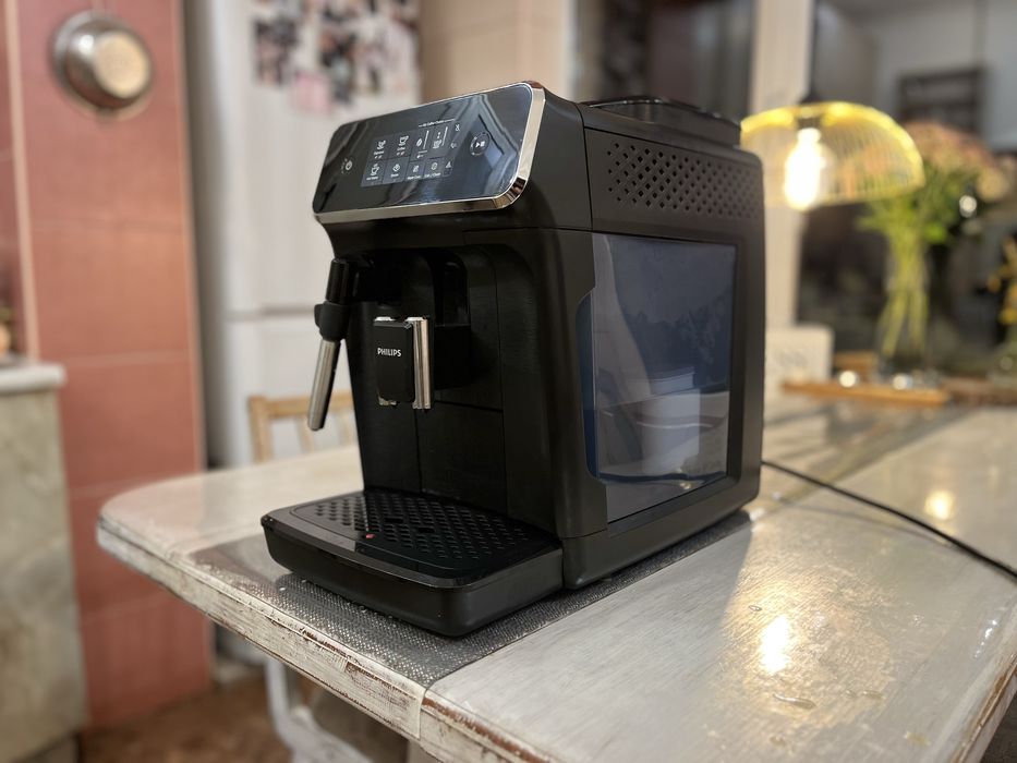 Автоматична кавомашина Philips Series 2200 EP2220/10