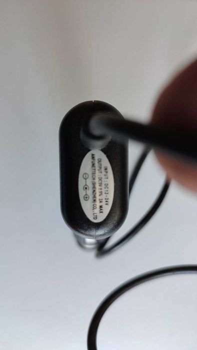 Adapter  samochodowy  12 V  na  5 V   2 A