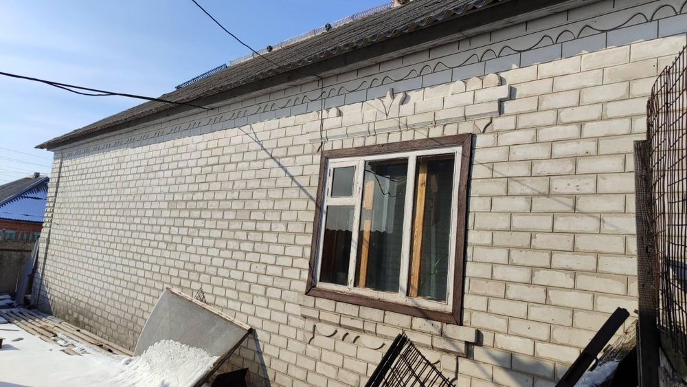 Добротний будинок у селі Тернова — простір, затишок і родючі землі!