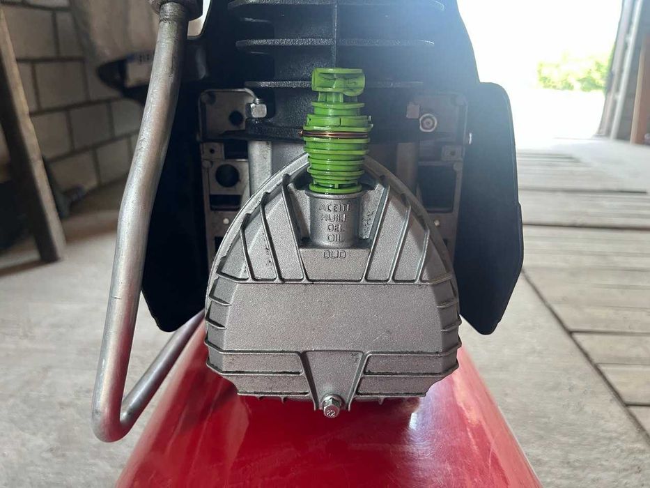 продам компрессор для воздуха FIAC 100 литров ресивер