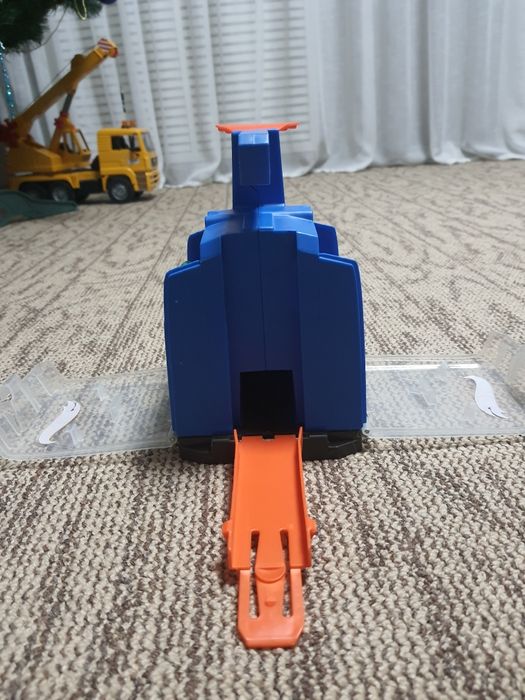 Гараж Hot Wheels