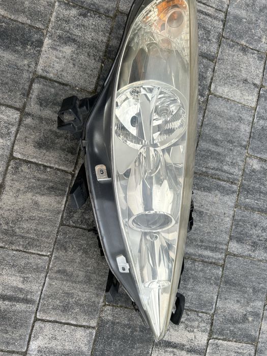 Reflektor lampa peugeot 207