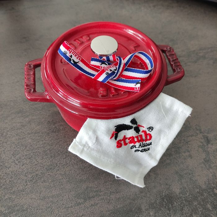 Staub żeliwny garnuszek, Cocotte