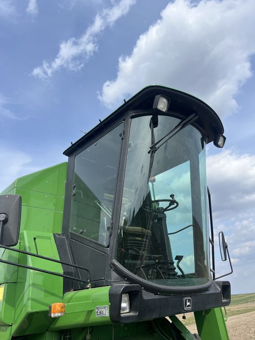 Свіжопривезений комбайн JOHN DEERE 1157 жатка Шумахер