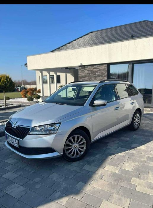 Wypożyczalnia samochodów