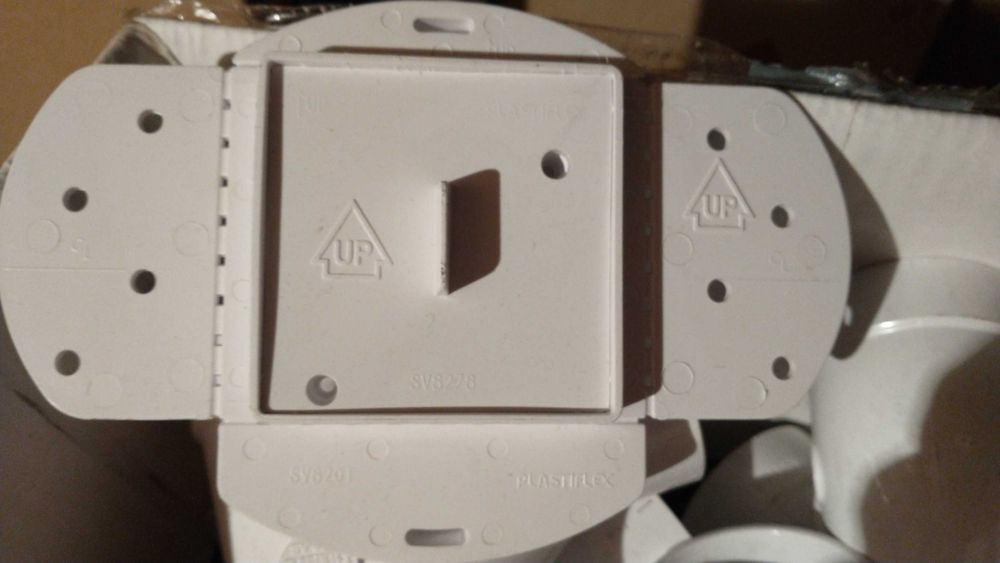 Kolano  łuk , kolanko PCV odkurzacz centralny  trójnik płytka gniazda