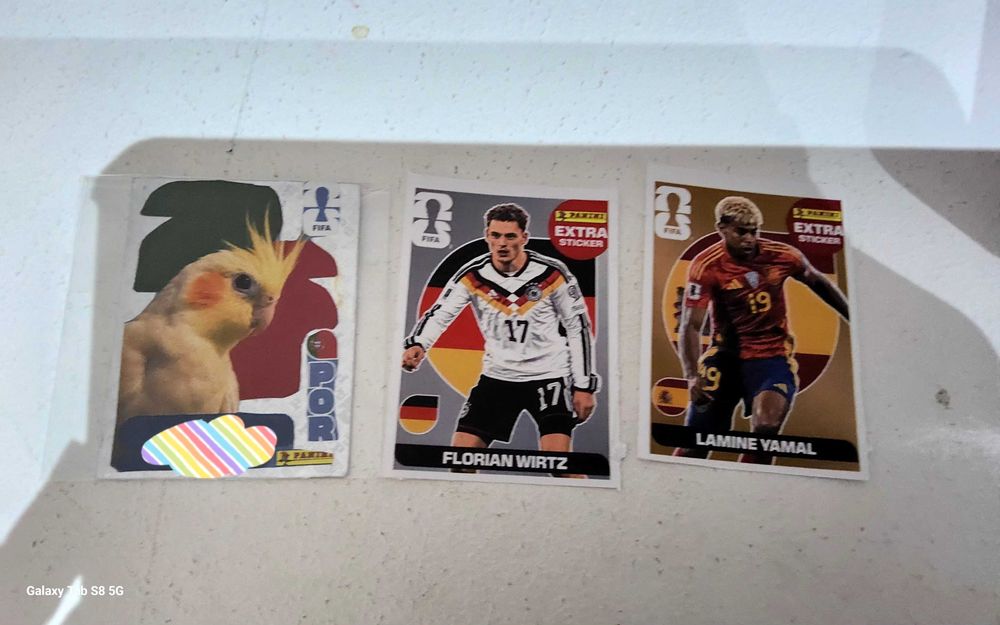 Faço cromos personalizados