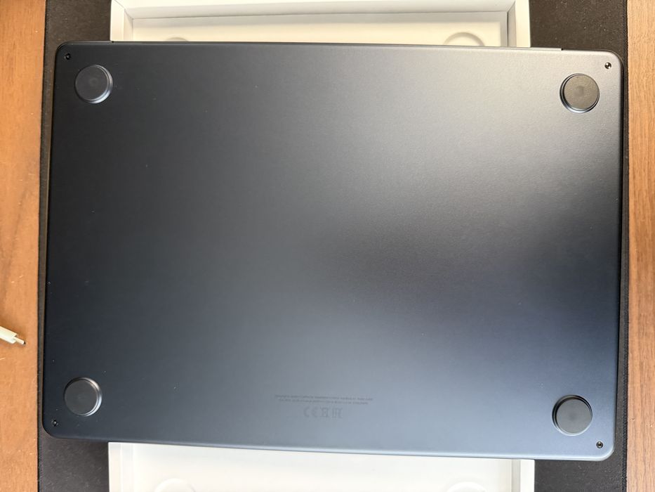MacBook Air M2 13.6 cali