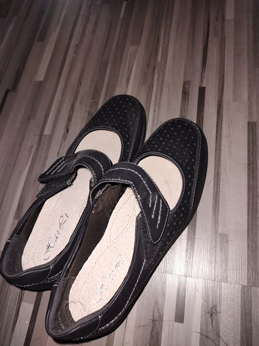 Buty ażurowe damskie