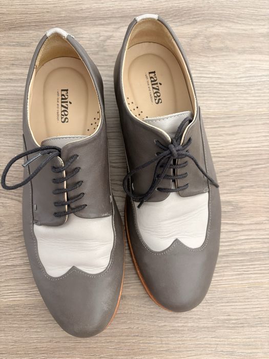 Sapatos originais, marca Raízes tamanho 40