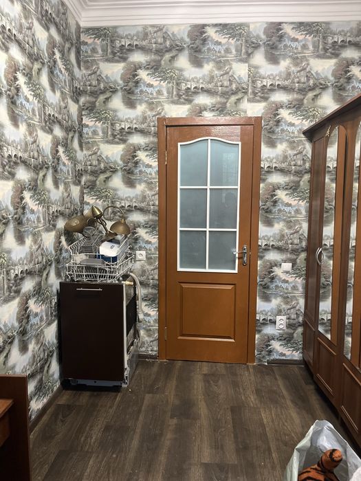 Продам 2к сталинку пр. И. Мазепы возле 5 школы