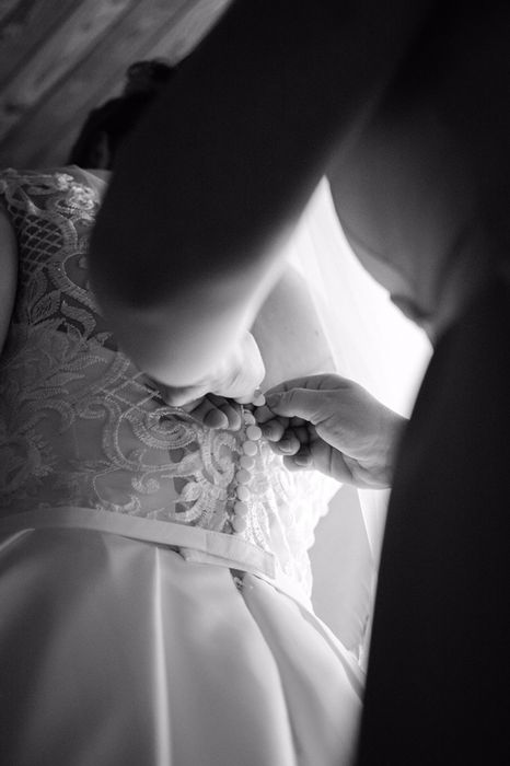 Весільна сукня в хорошому стані