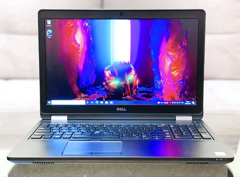 Dell E5570/FHD/IPS/i5-6200U/2.8 GHz/8 ГБ/SSD 256/HD Graphics 520