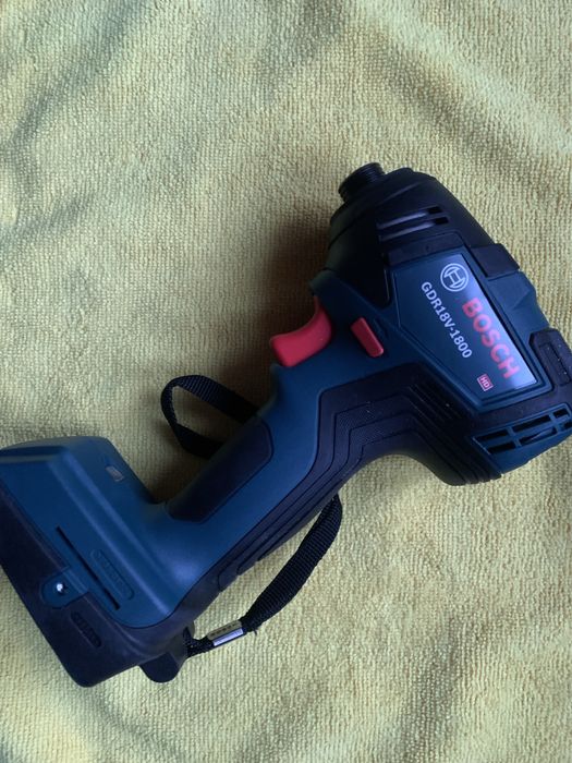 Шуруповерт Bosch