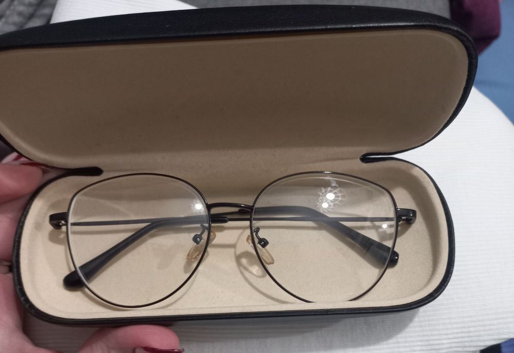 Oprawki pod okulary korekcyjne