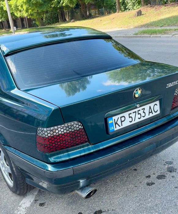 Продам BMW e36 320i