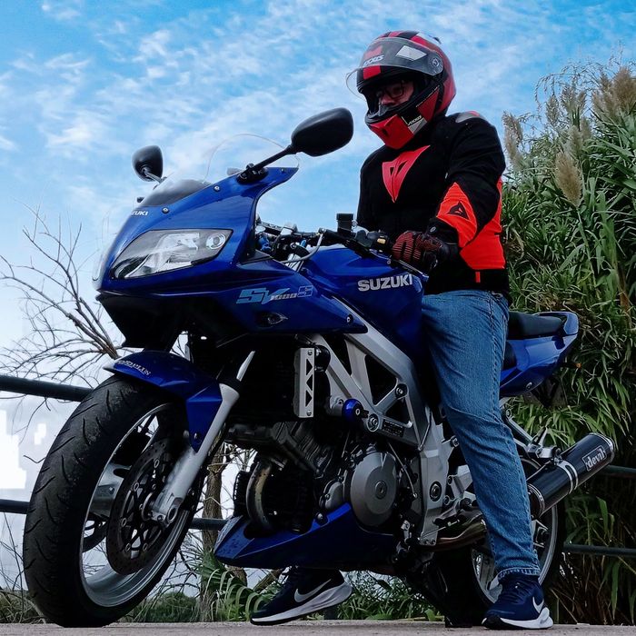 Suzuki SV 1000 S