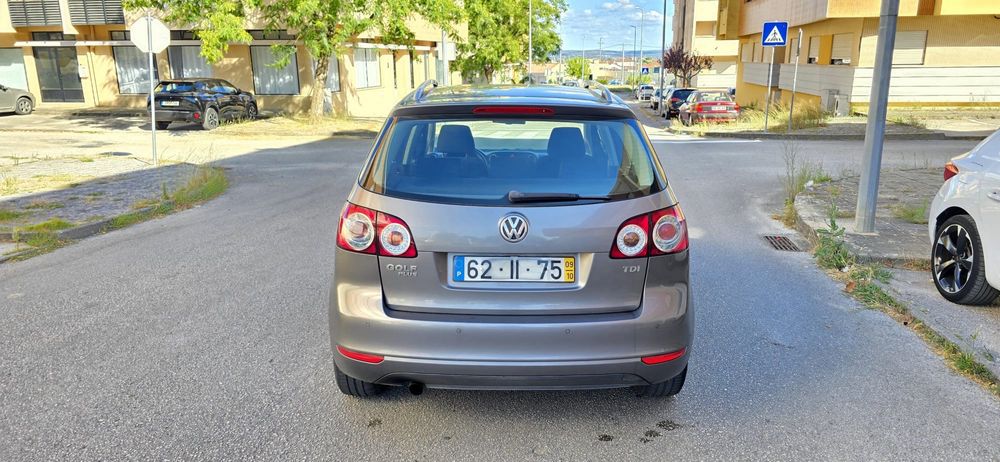 VW Golf Plus 1.6 TDI Trendline Ano 2009 a diesel