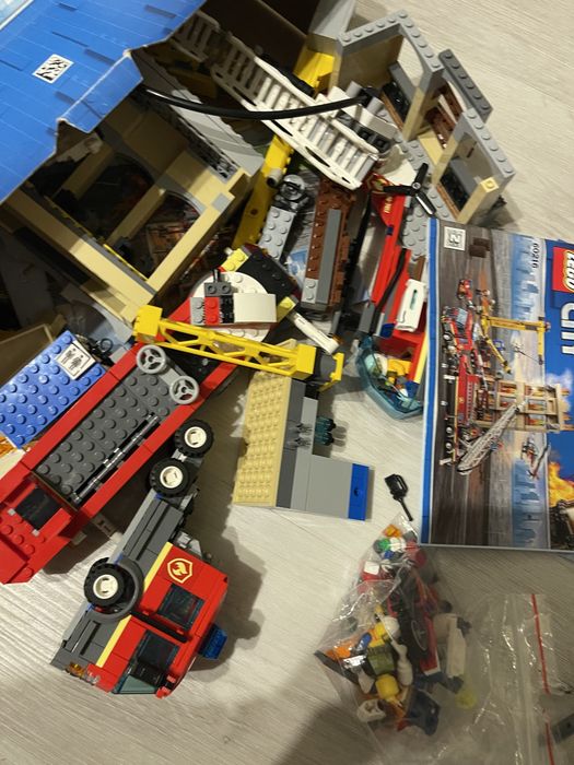 Ogromy zestaw straży pożarnej Lego 60 216