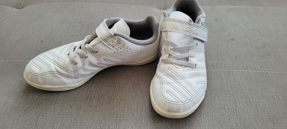 Buty do piłki halowej białe rozmiar 32